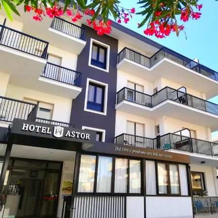 Hotel Astor Silvi Marina Exterior photo